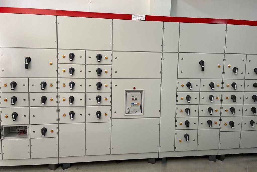 Switchgear BahrainElectrical switchgearLow voltage switchgearHigh voltage switchgearIndustrial switchgearSwitchgear panelsCustom switchgear solutionsSwitchgear manufacturerSwitchgear installationElectrical distribution switchgear